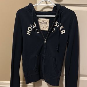 Hollister women’s zip up sweater/hoodie size medium
